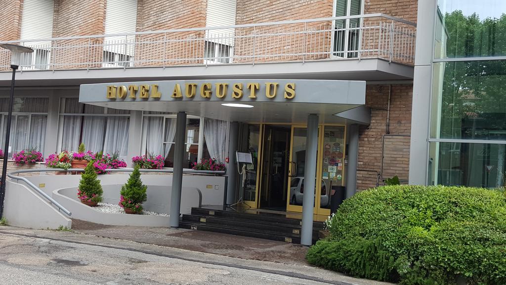 Hotel Augustus Fano Exterior foto
